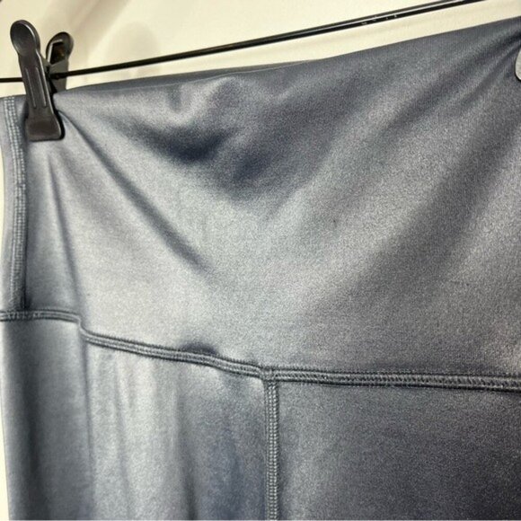 Alo Yoga Women’s Size Small High Waist Airlift Legging Steel Grey 7/8 Leg - Picture 3 of 11